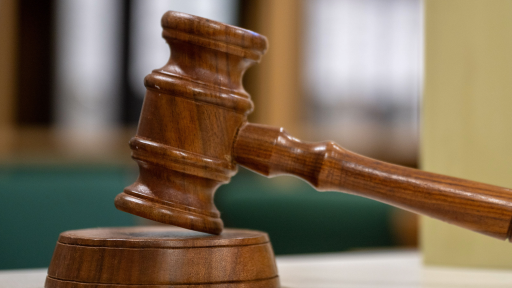 Judge sets bail at $200,000 for sex offender accused of posing as teen at Maple Grove school — WCCO / CBS Minnesota, Brooklyn Park Schools news