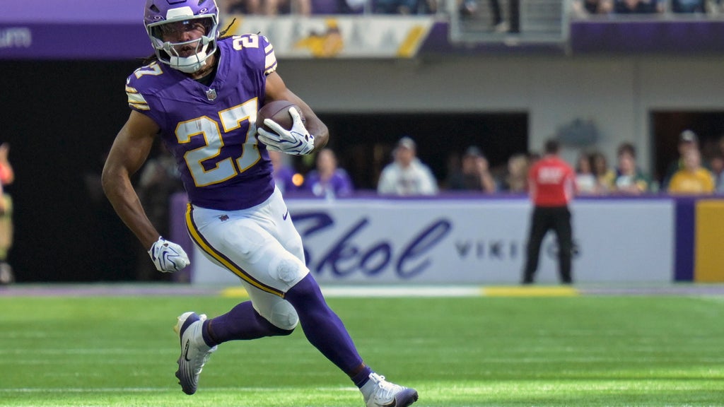 Vikings return RB Jordan Mason from injured reserve after broken thumb kept him out last 4 games — WCCO / CBS Minnesota, Brooklyn Park Sports news