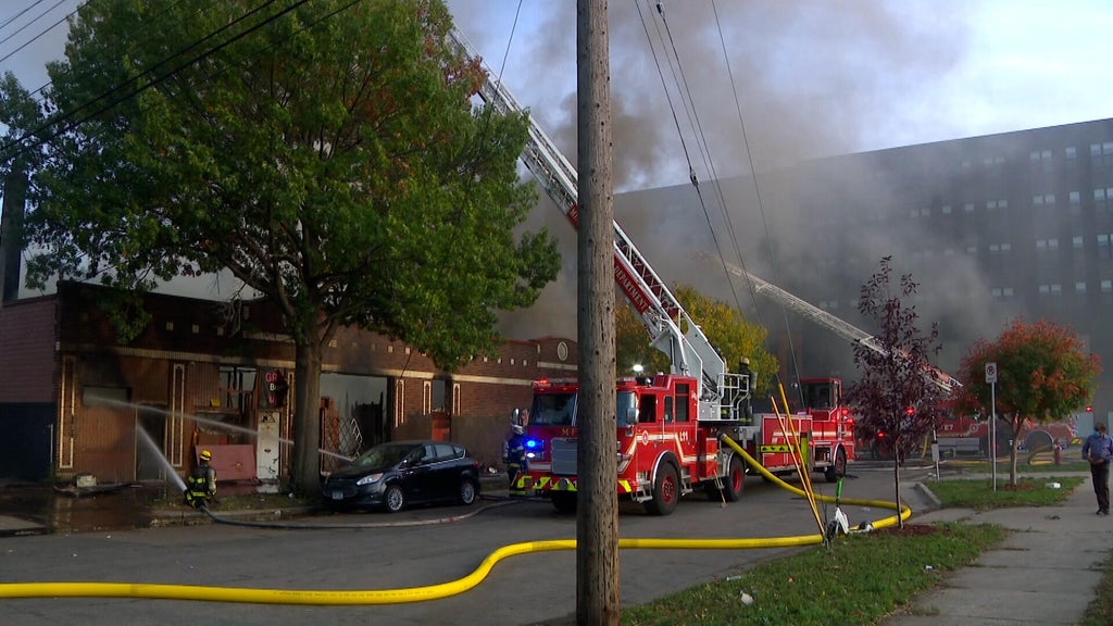 2 Minneapolis firefighters hurt in East Franklin Avenue business fire — WCCO / CBS Minnesota, Brooklyn Park Health news