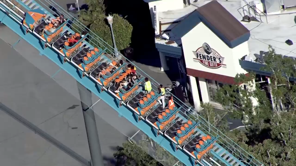 Man dies in fall from Six Flags Over Georgia roller coaster, several injured, police and witnesses say — WCCO / CBS Minnesota, Brooklyn Park Real Estate news