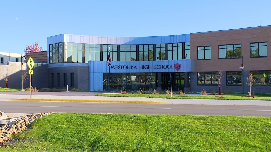 Westonka schools develop AI policymaking group to prepare for evolving technology — WCCO / CBS Minnesota, Brooklyn Park Technology news