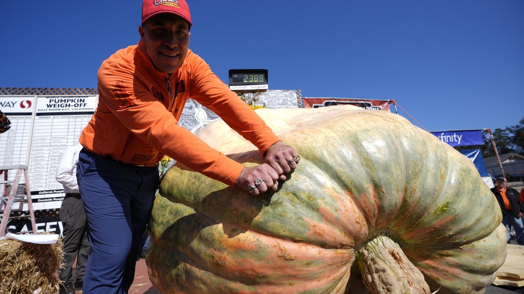 Anoka County pumpkin grower wins California title for 5th time in 7 years — WCCO / CBS Minnesota, Brooklyn Park Arts news