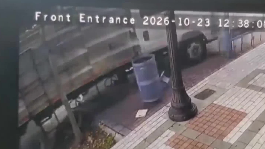 Landscaping truck crashes into bus bench, 3 North Miami businesses, sending 2 passengers to the hospital — CBS Miami, Brooklyn Park Real Estate news