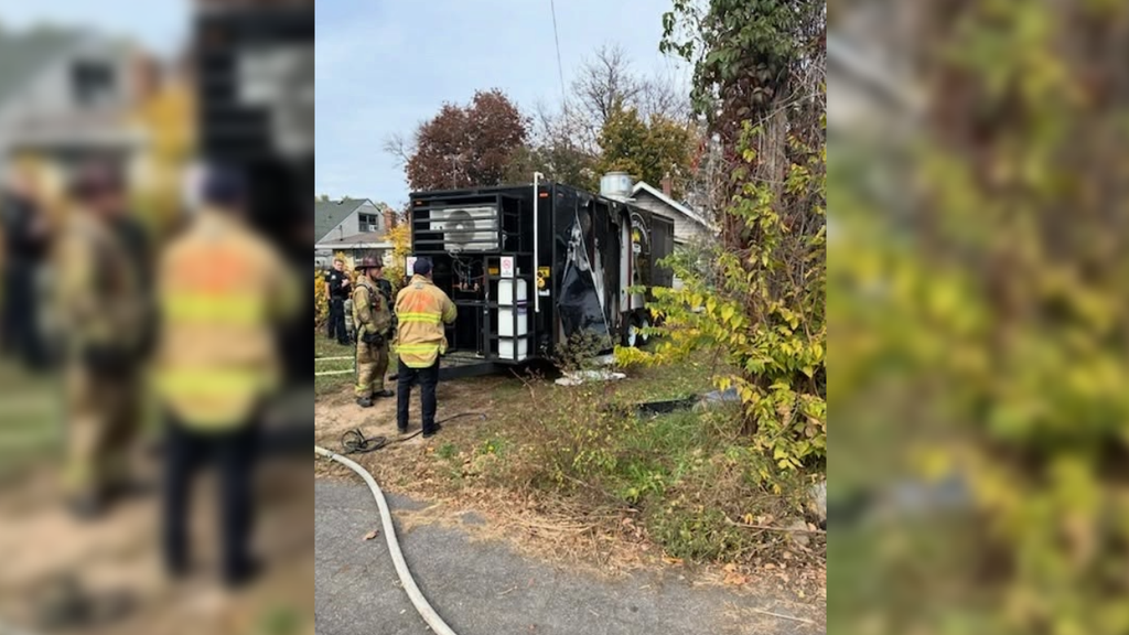 3 adults hospitalized after fire at food truck on St. Paul's east side — WCCO / CBS Minnesota, Brooklyn Park Dining news