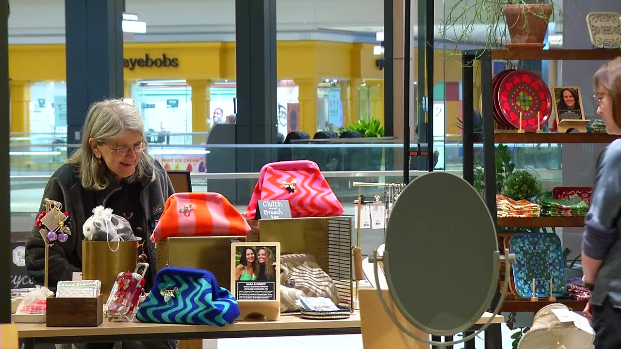 Minnesota businesses still hiring seasonal workers for holidays — KSTP 5, Brooklyn Park Business news