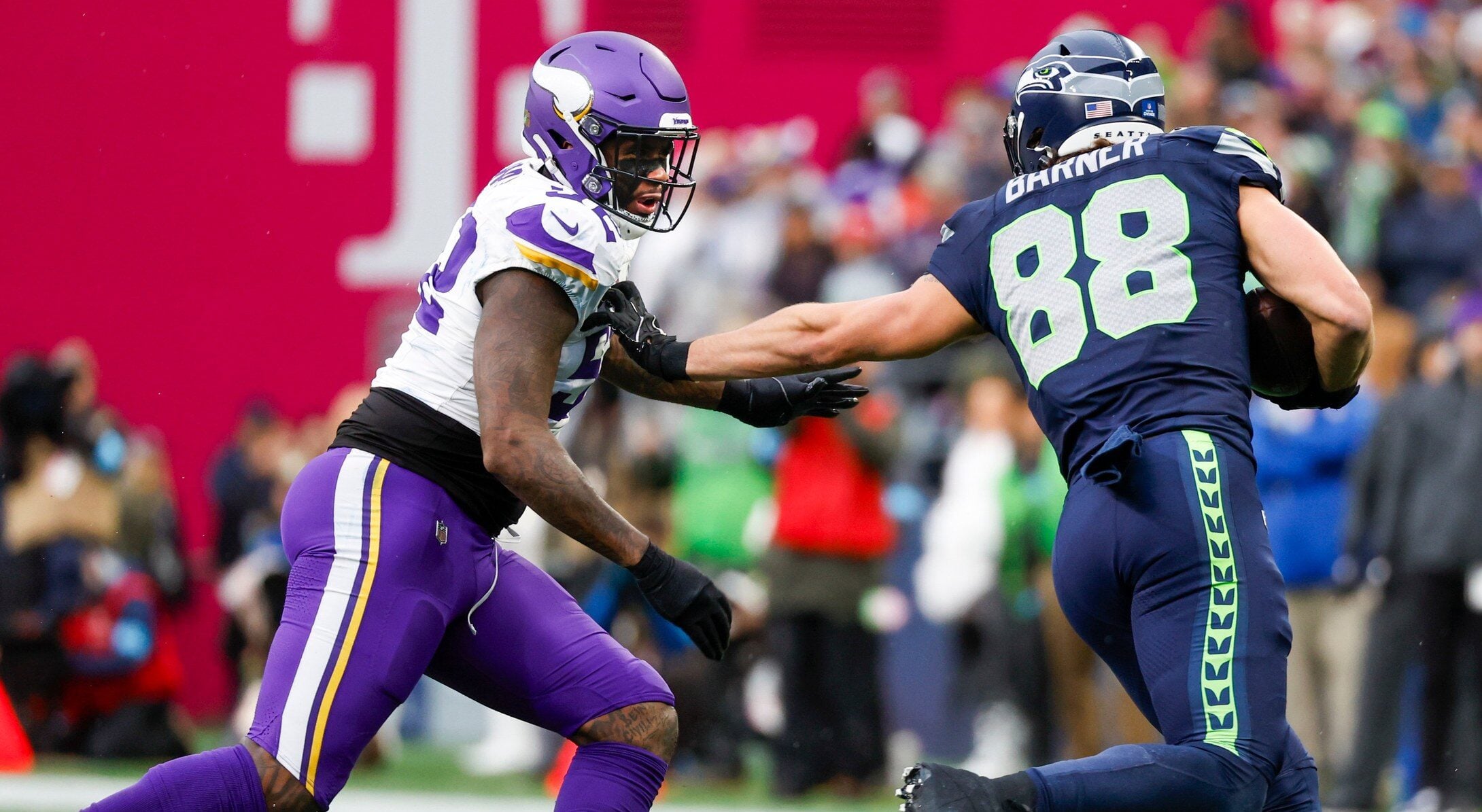 MN Vikings Bring Back Familiar Linebacker (Again) — Minnesota Sports Fan, Brooklyn Park Arts news