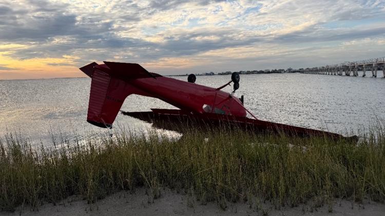 Pilot walks away uninjured after small plane runs off runway in Galveston, police say — KHOU 11 (Houston), Brooklyn Park Community news