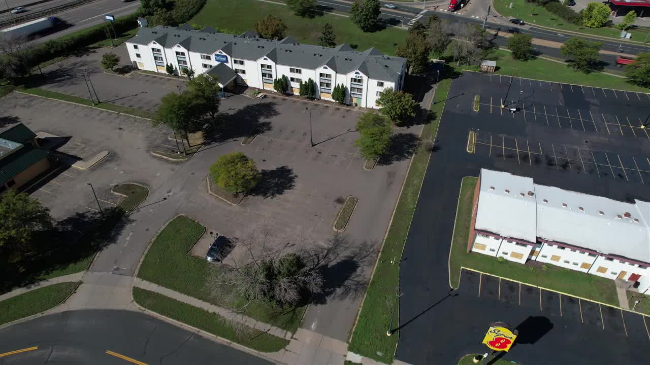Brooklyn Center City Council unanimously revokes licenses for hotels subject of sex trafficking raid — FOX 9, Brooklyn Park Health news