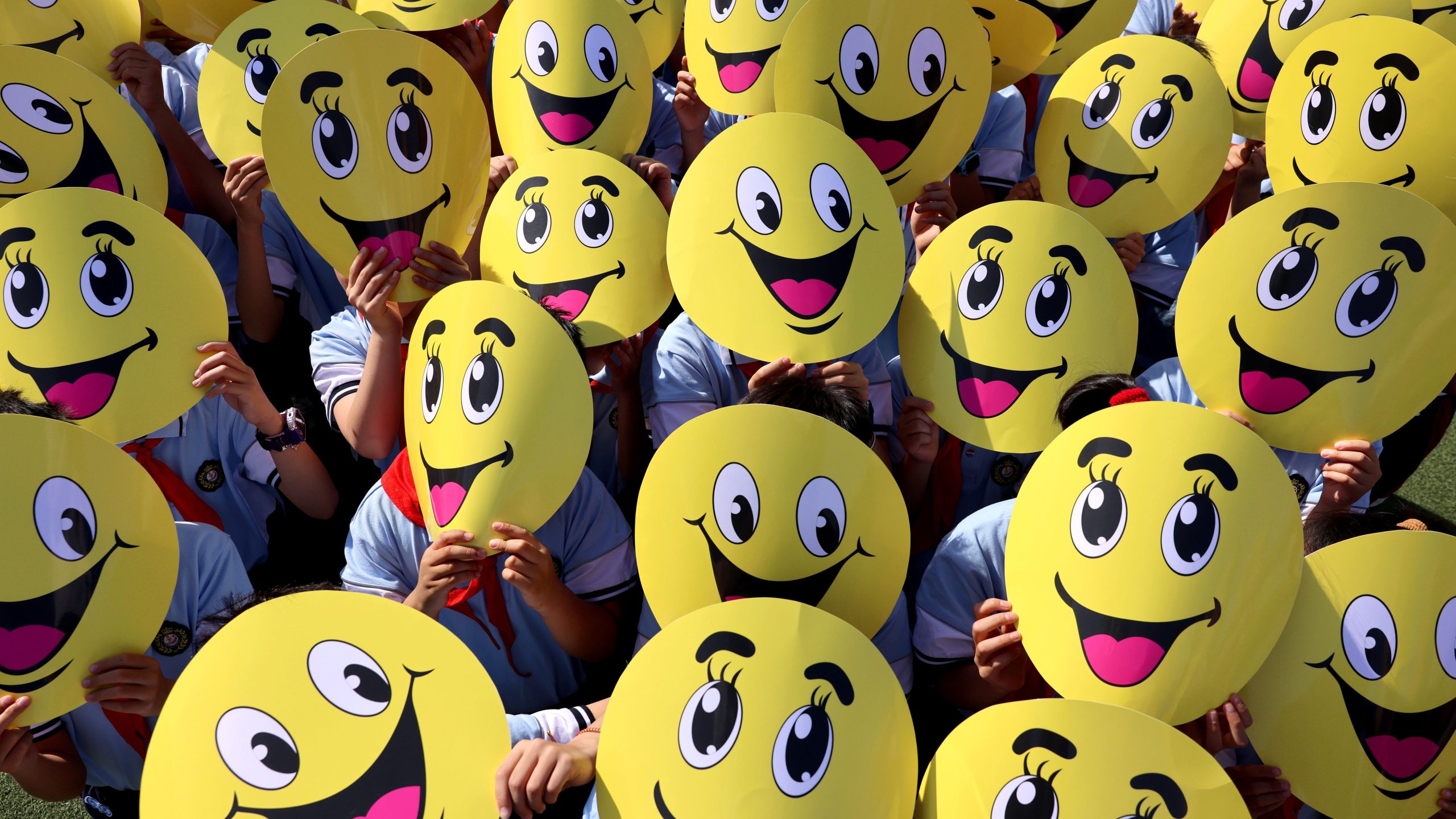 Want to improve your mood and your health? Smile more often, experts suggest — FOX 9, Brooklyn Park Health news