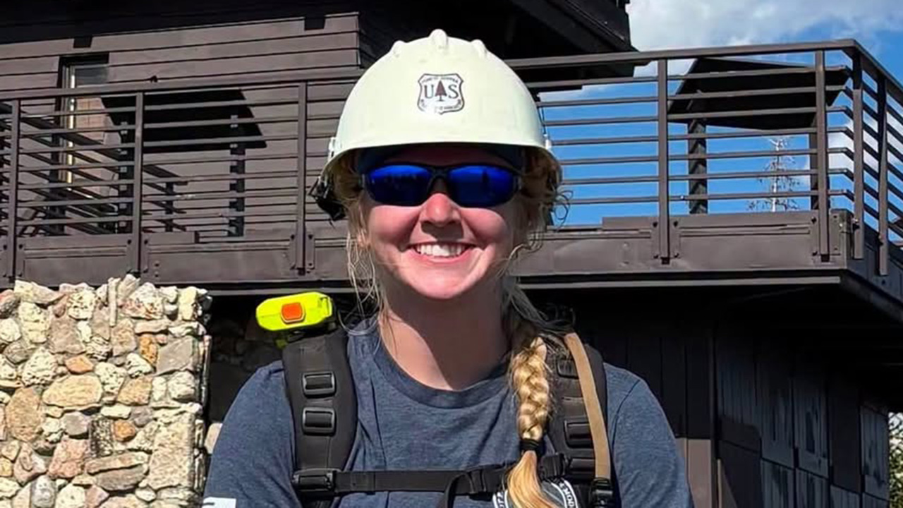 Firefighter, 24, died after being struck by a tree battling La. wildfire — FOX 9, Brooklyn Park Community news