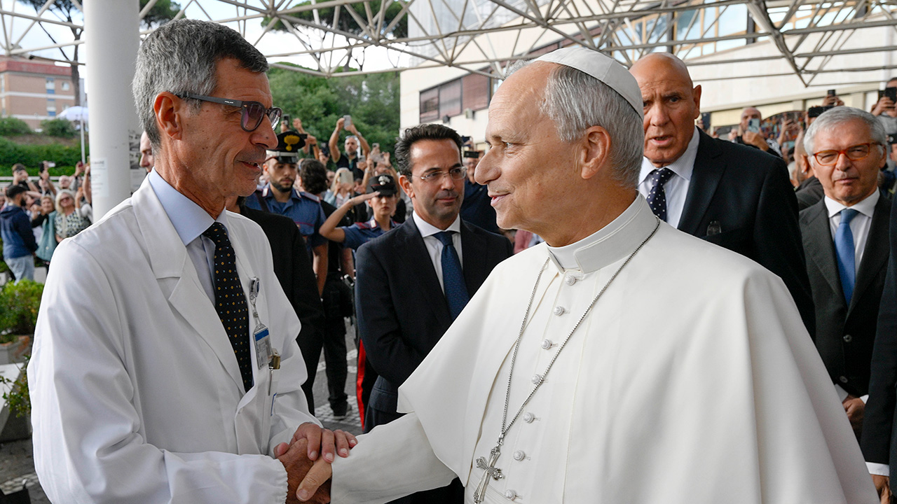 Pope Leo returns to Vatican, four days after lung cancer surgery — FOX 9, Brooklyn Park Health news